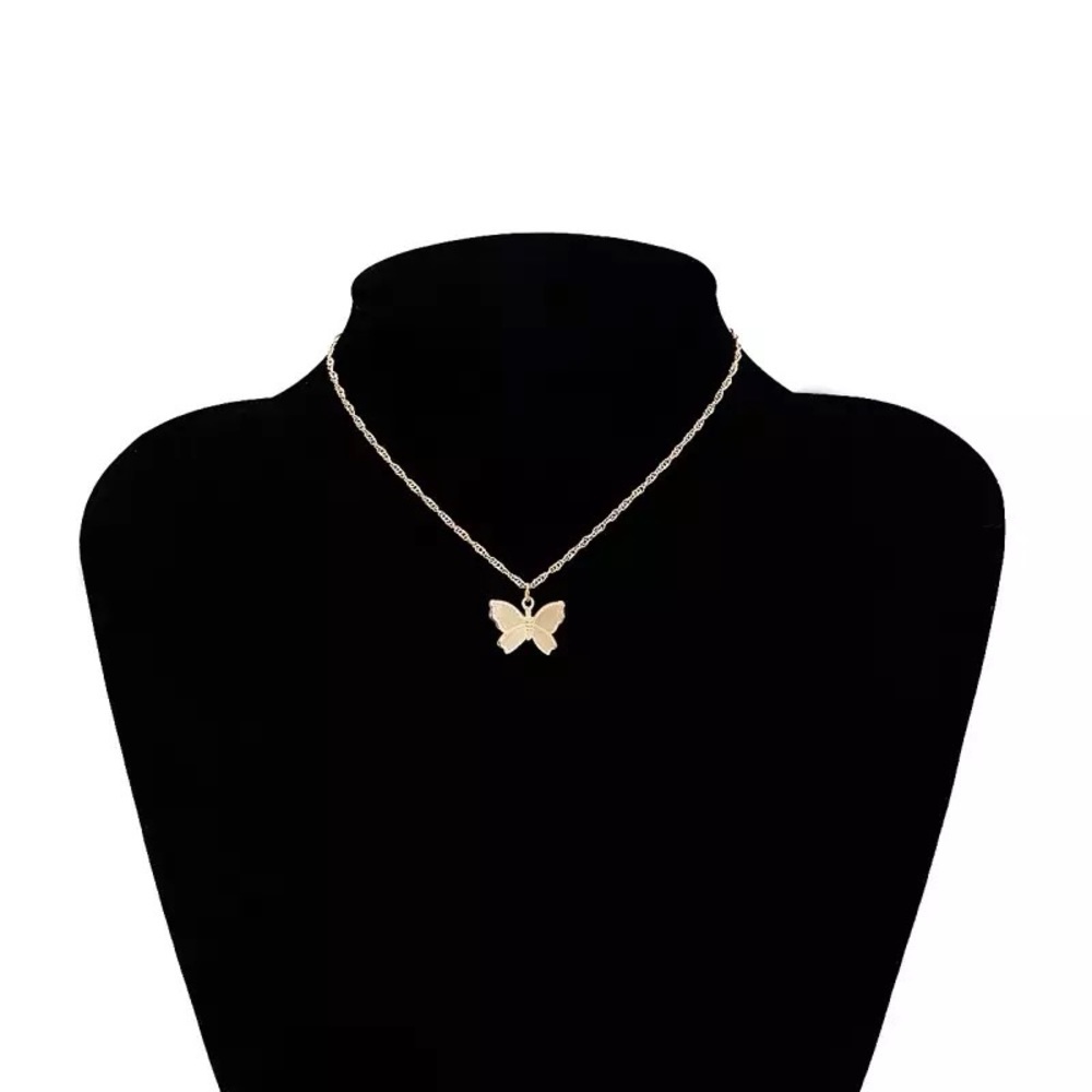 3/$30 🦋 Butterfly Pendant Necklace - Picture 2 of 7